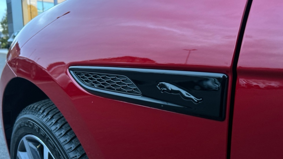 Used Jaguar F-Pace 2023 for sale - 76297287: Photo 20