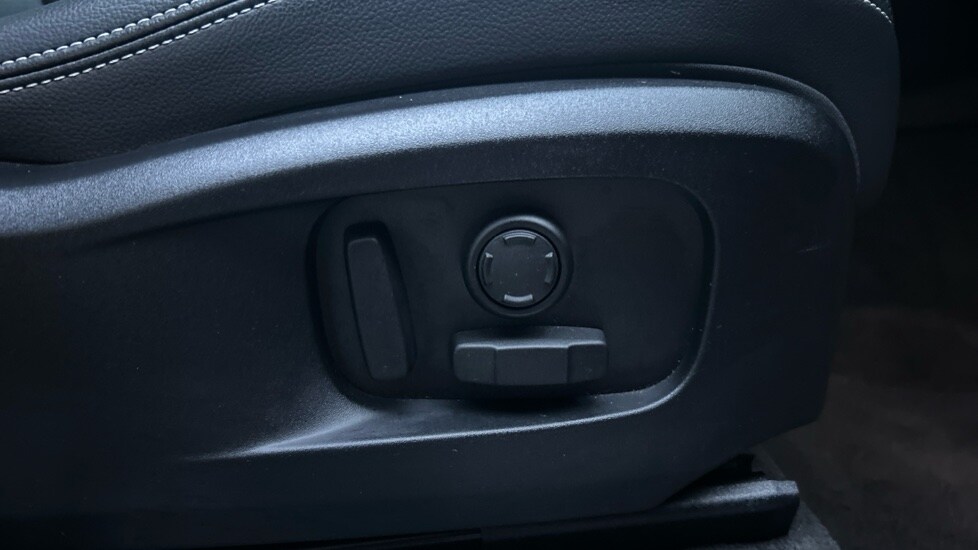 Used Jaguar F-Pace 2023 for sale - 76297287: Photo 22