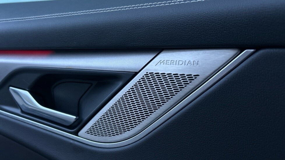 Used Jaguar F-Pace 2023 for sale - 76297287: Photo 24