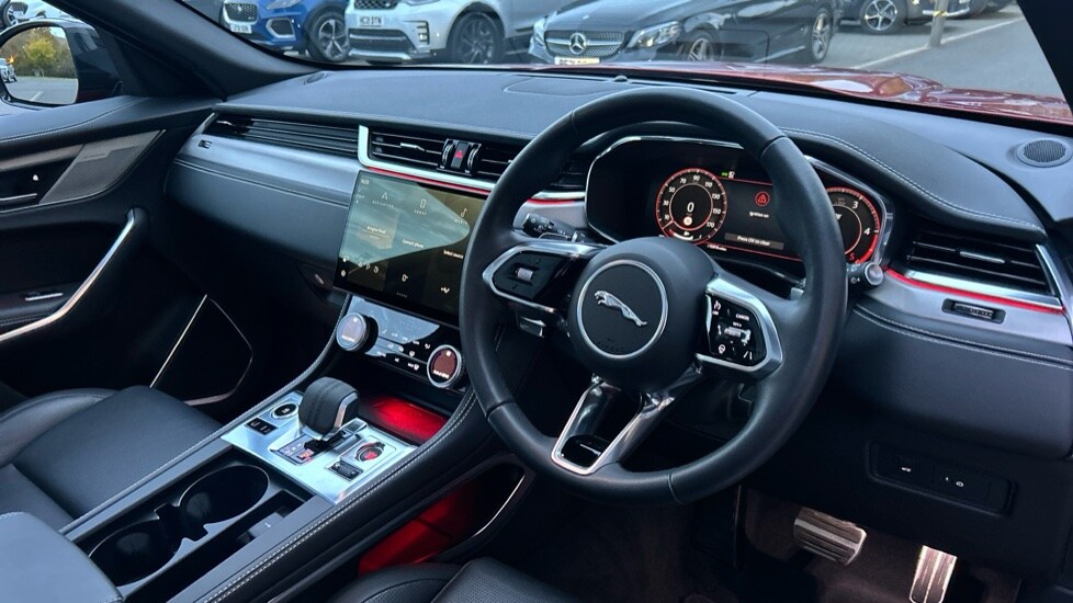Used Jaguar F-Pace 2023 for sale - 76297287: Photo 32