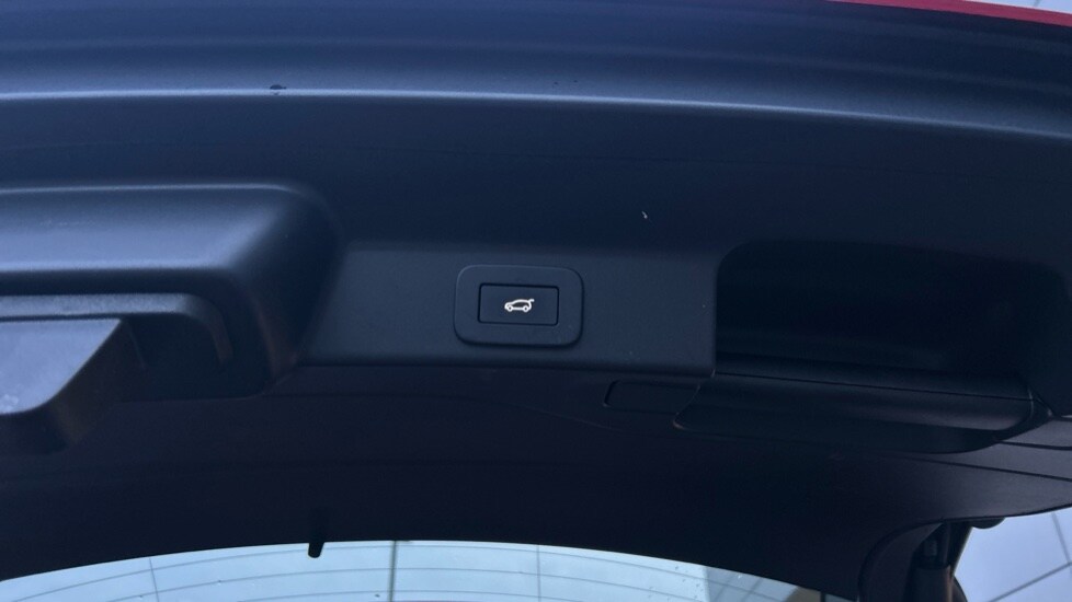 Used Jaguar F-Pace 2023 for sale - 76297287: Photo 46