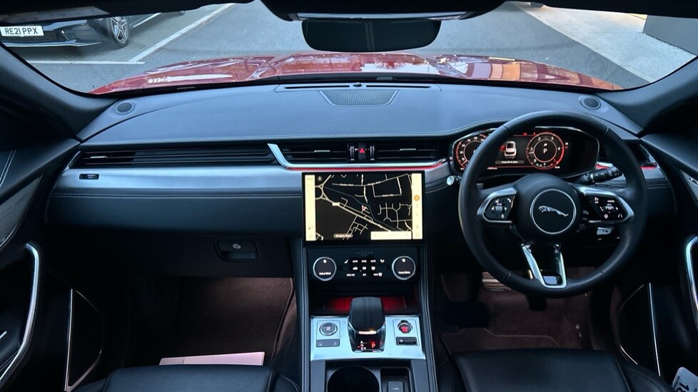 Used Jaguar F-Pace 2023 for sale - 76297287: Photo 9
