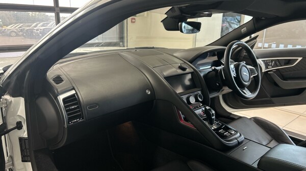 Used Jaguar F-Type 2020 for sale - 75715183: Photo 25