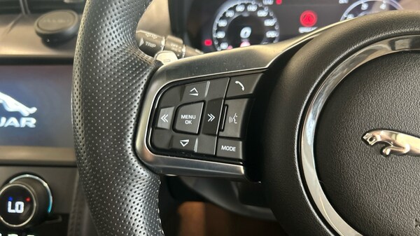 Used Jaguar F-Type 2020 for sale - 75715183: Photo 32