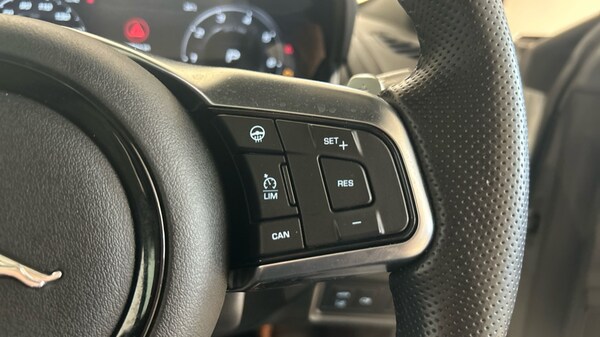 Used Jaguar F-Type 2020 for sale - 75715183: Photo 33