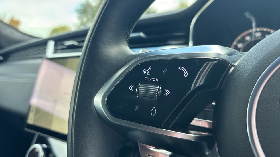 Used Jaguar F-Pace 2023 for sale - 76960159: Photo 25