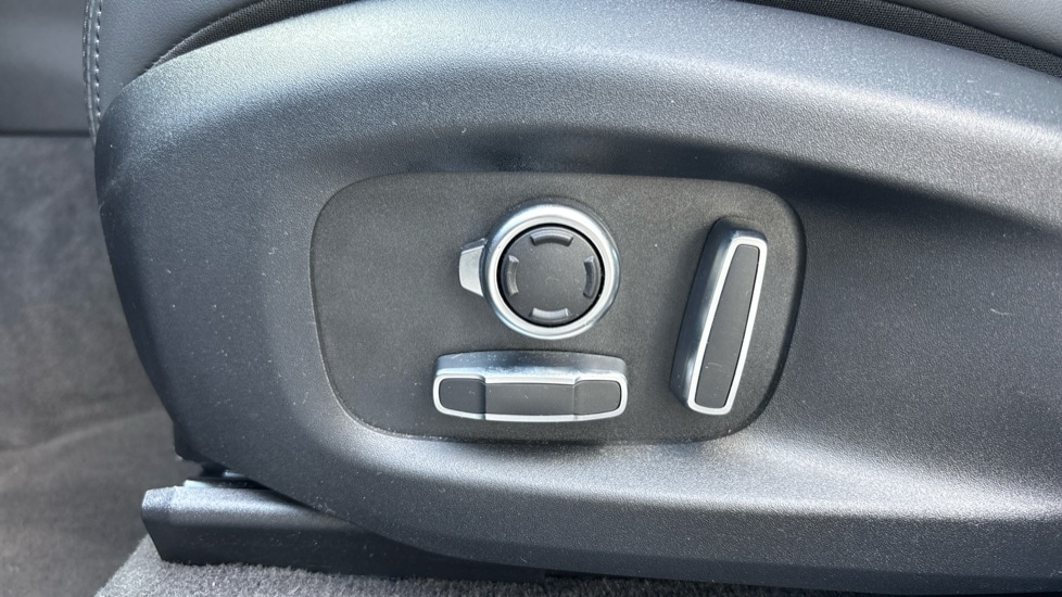 Used Jaguar F-Pace 2023 for sale - 76960159: Photo 59