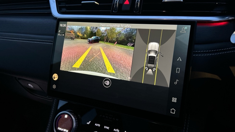 Used Jaguar F-Pace 2024 for sale - 76361992: Photo 12