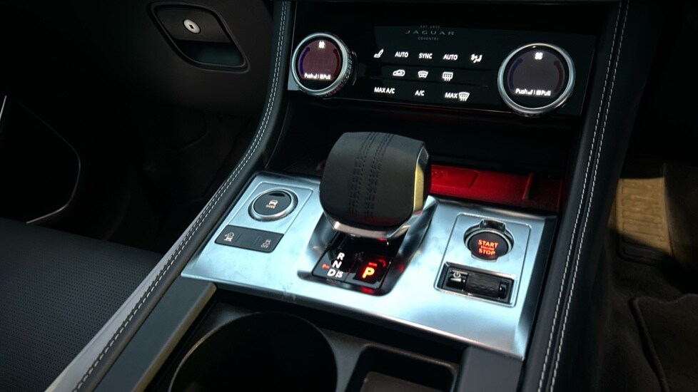 Used Jaguar F-Pace 2024 for sale - 76361992: Photo 13