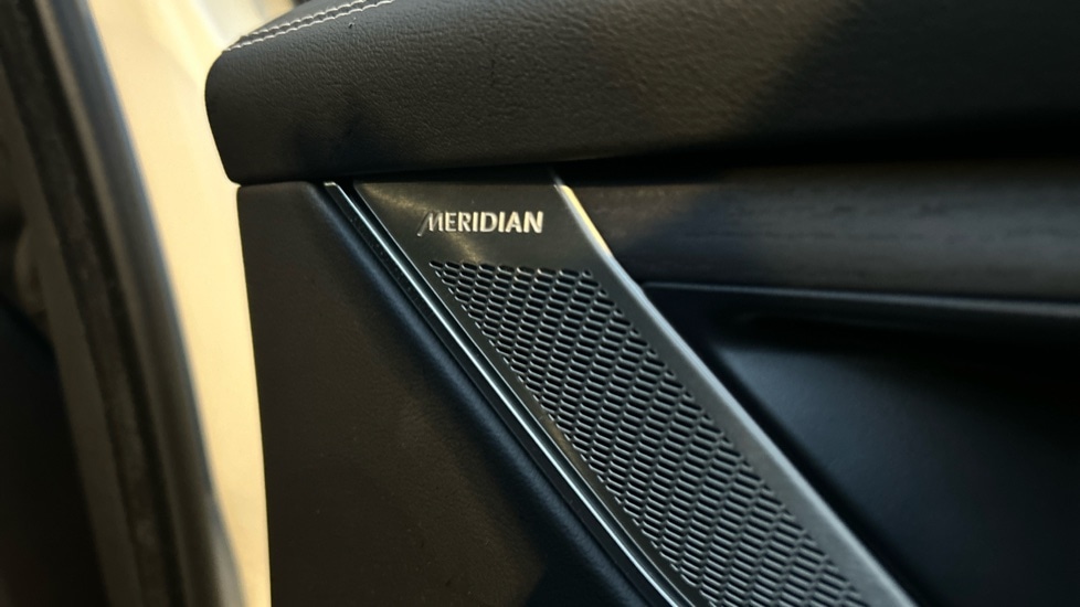 Used Jaguar F-Pace 2024 for sale - 76361992: Photo 25