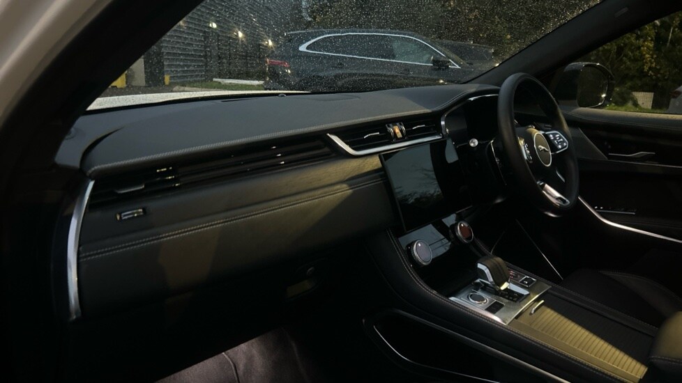 Used Jaguar F-Pace 2024 for sale - 76361992: Photo 33