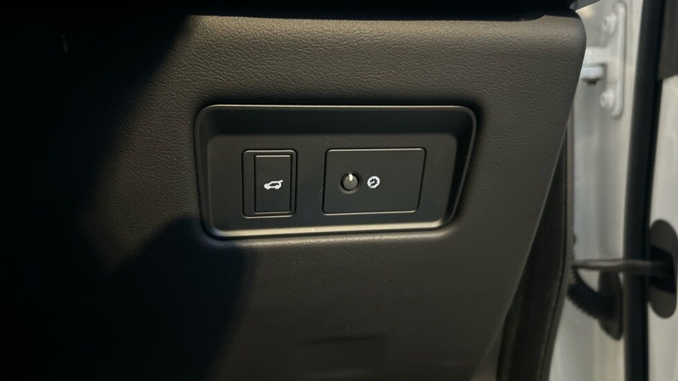 Used Jaguar F-Pace 2024 for sale - 76361992: Photo 43