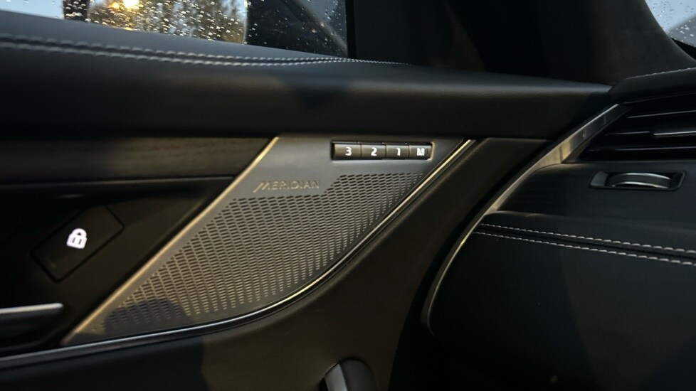 Used Jaguar F-Pace 2024 for sale - 76361992: Photo 49