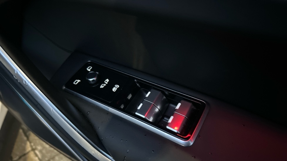 Used Jaguar F-Pace 2024 for sale - 76361992: Photo 51