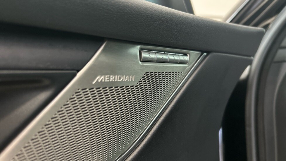 Used Jaguar F-Pace 2024 for sale - 76297470: Photo 24