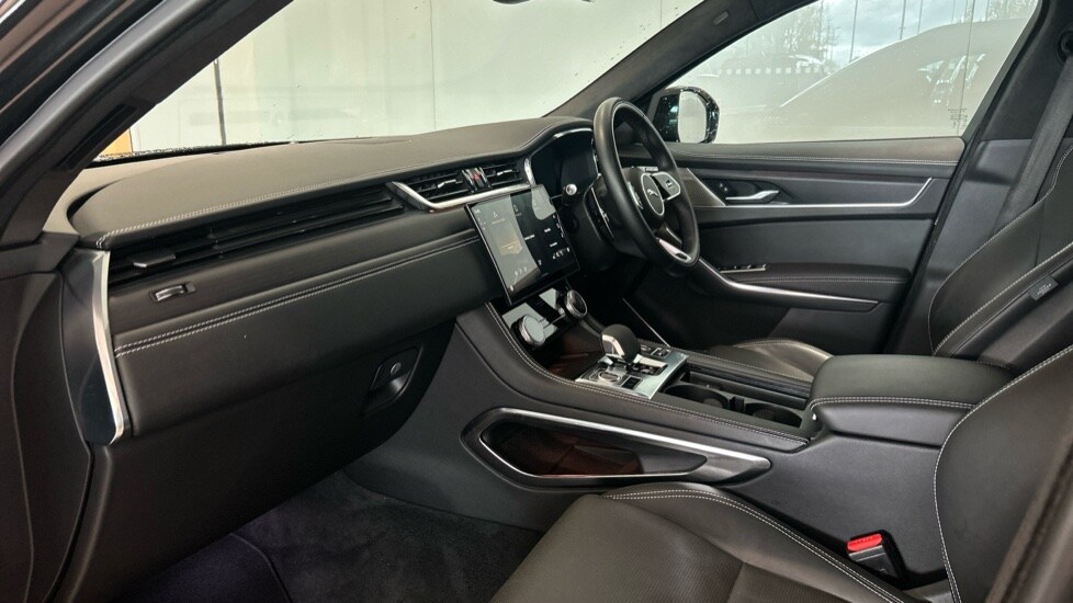 Used Jaguar F-Pace 2024 for sale - 76297470: Photo 33