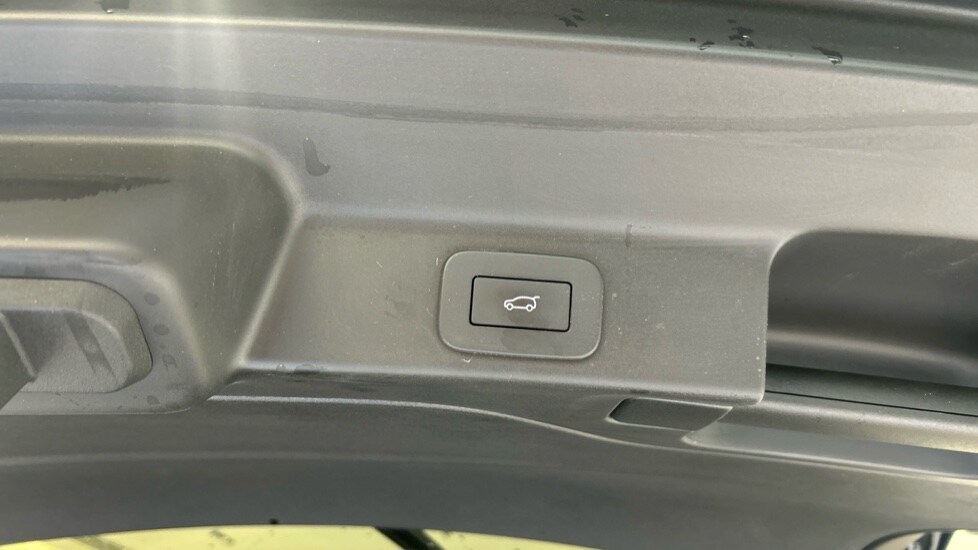 Used Jaguar F-Pace 2024 for sale - 76297470: Photo 38