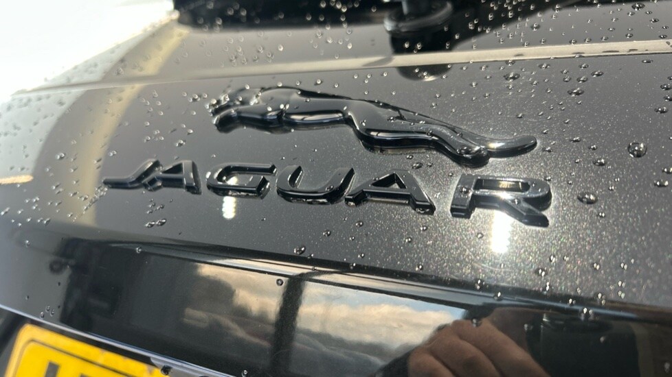 Used Jaguar F-Pace 2024 for sale - 76297470: Photo 39