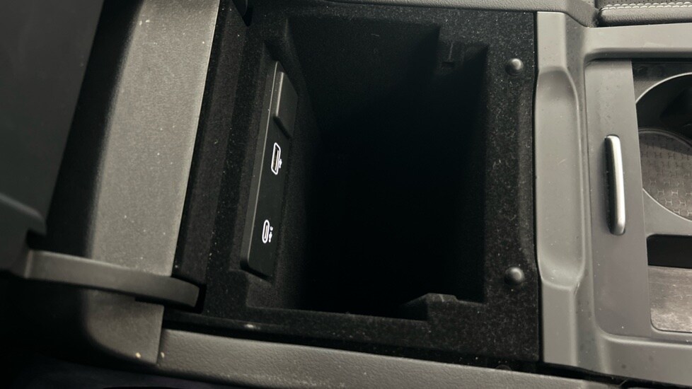 Used Jaguar F-Pace 2024 for sale - 76297470: Photo 52