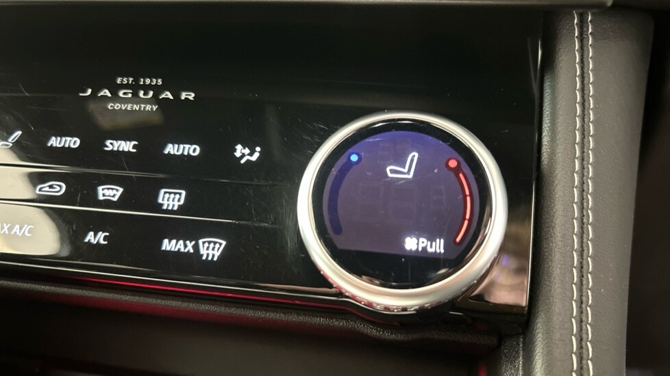 Used Jaguar F-Pace 2024 for sale - 76297470: Photo 59