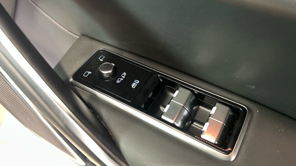 Used Jaguar F-Pace 2024 for sale - 76297470: Photo 61