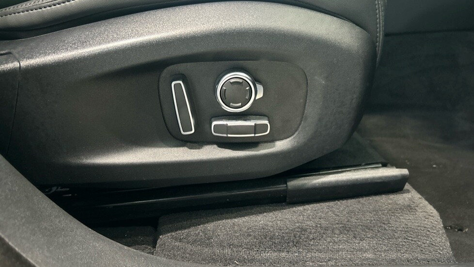 Used Jaguar F-Pace 2024 for sale - 76297470: Photo 62