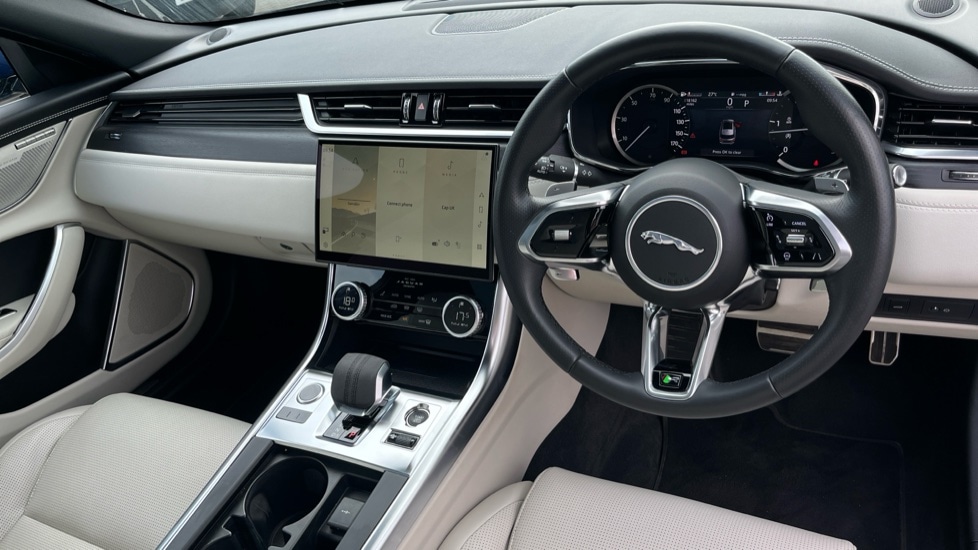 Used Jaguar XF 2025 for sale - 76540074: Photo 15