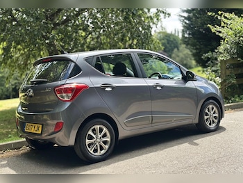 Used Hyundai i10 2017 for sale - 79453194: Photo