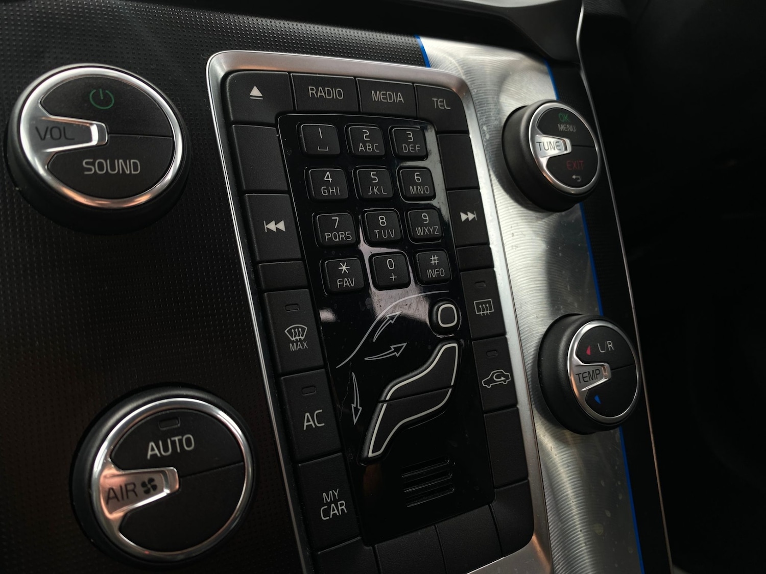 Used Volvo V40 2016 for sale - 76757112: Photo 14