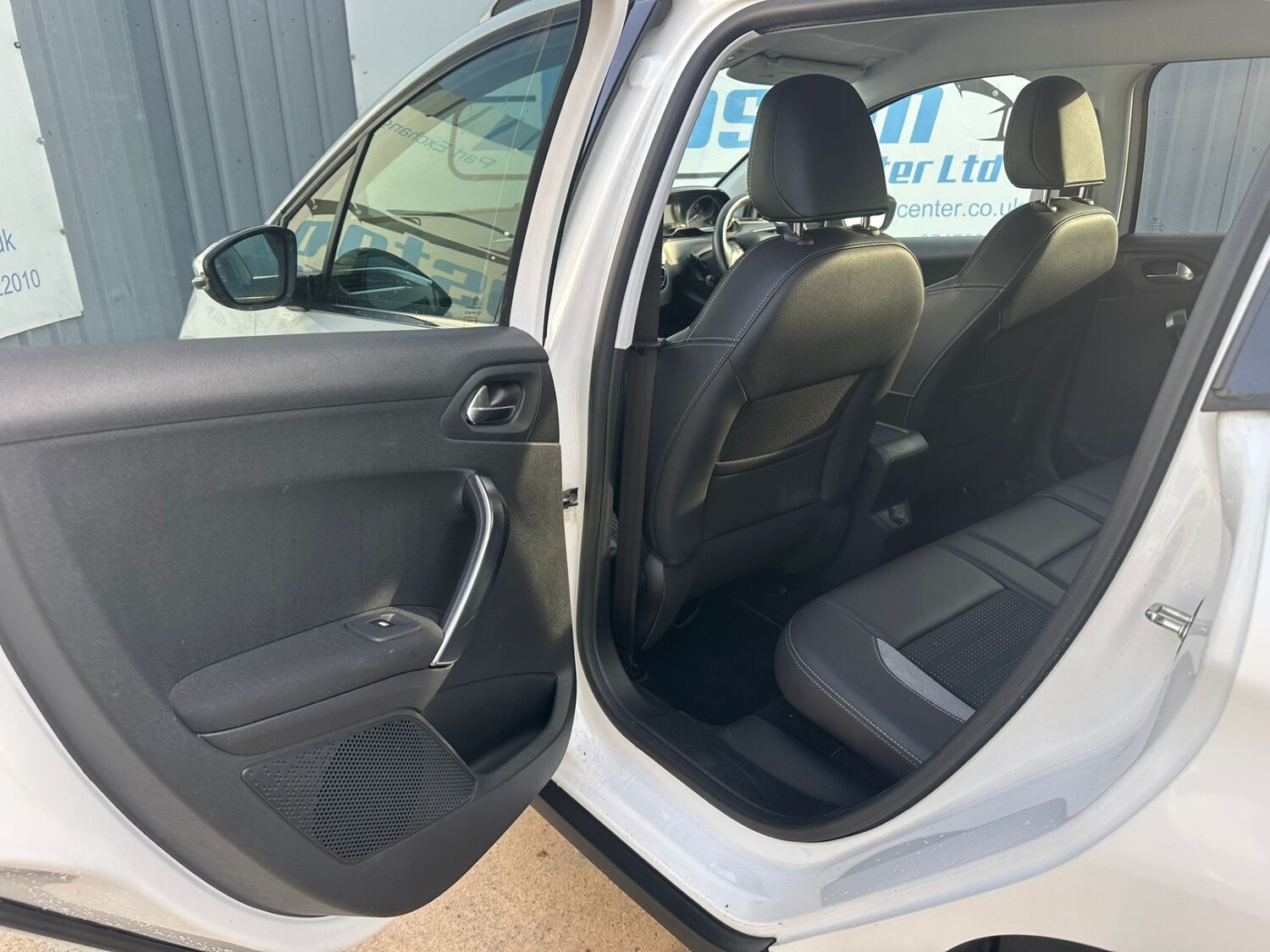 Used Peugeot 2008 2014 for sale - 78111390: Photo 16