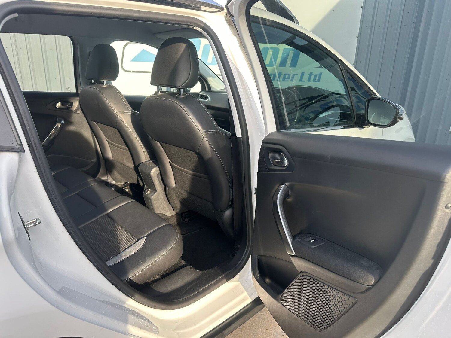 Used Peugeot 2008 2014 for sale - 78111390: Photo 18