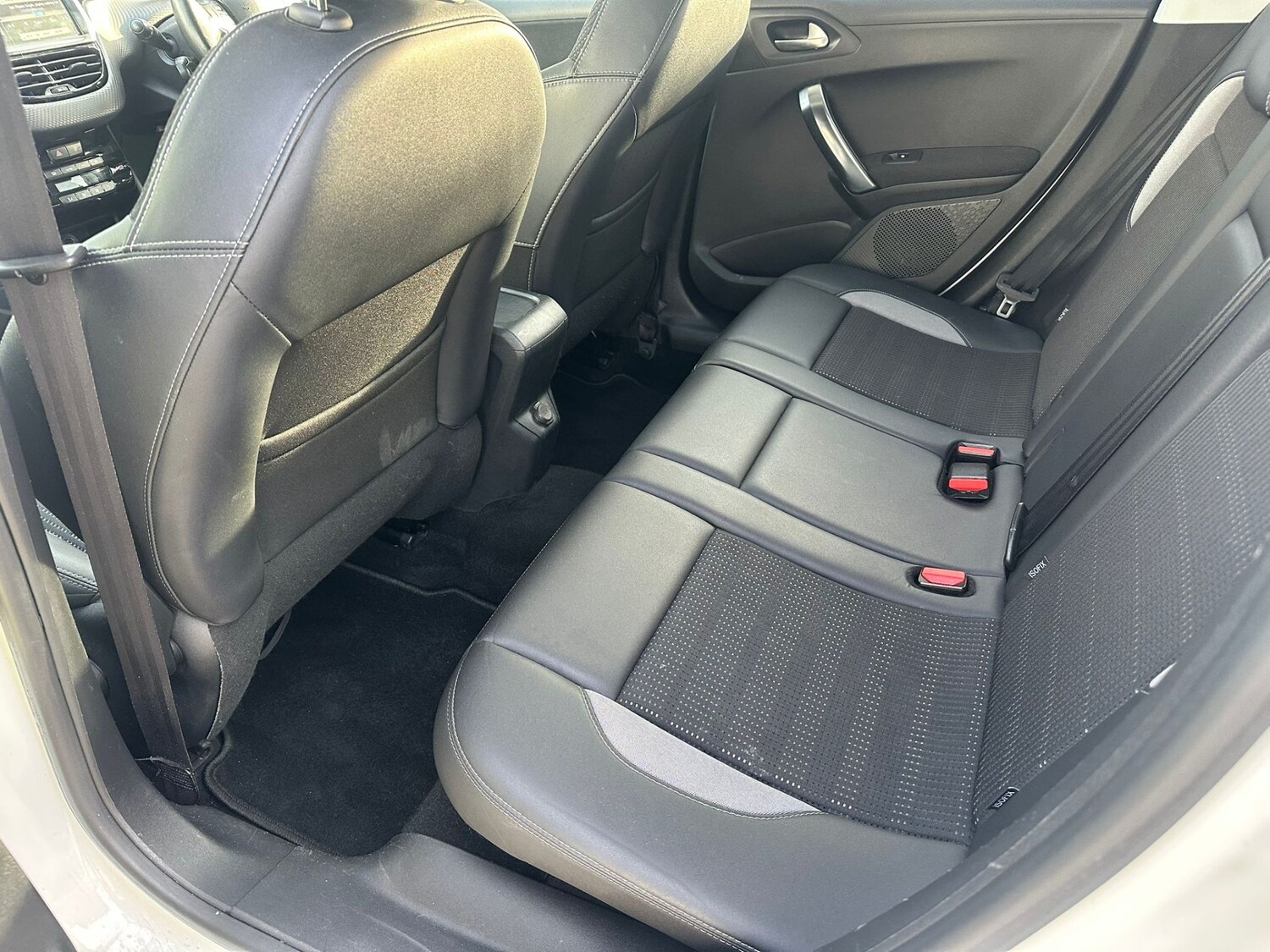 Used Peugeot 2008 2014 for sale - 78111390: Photo 20