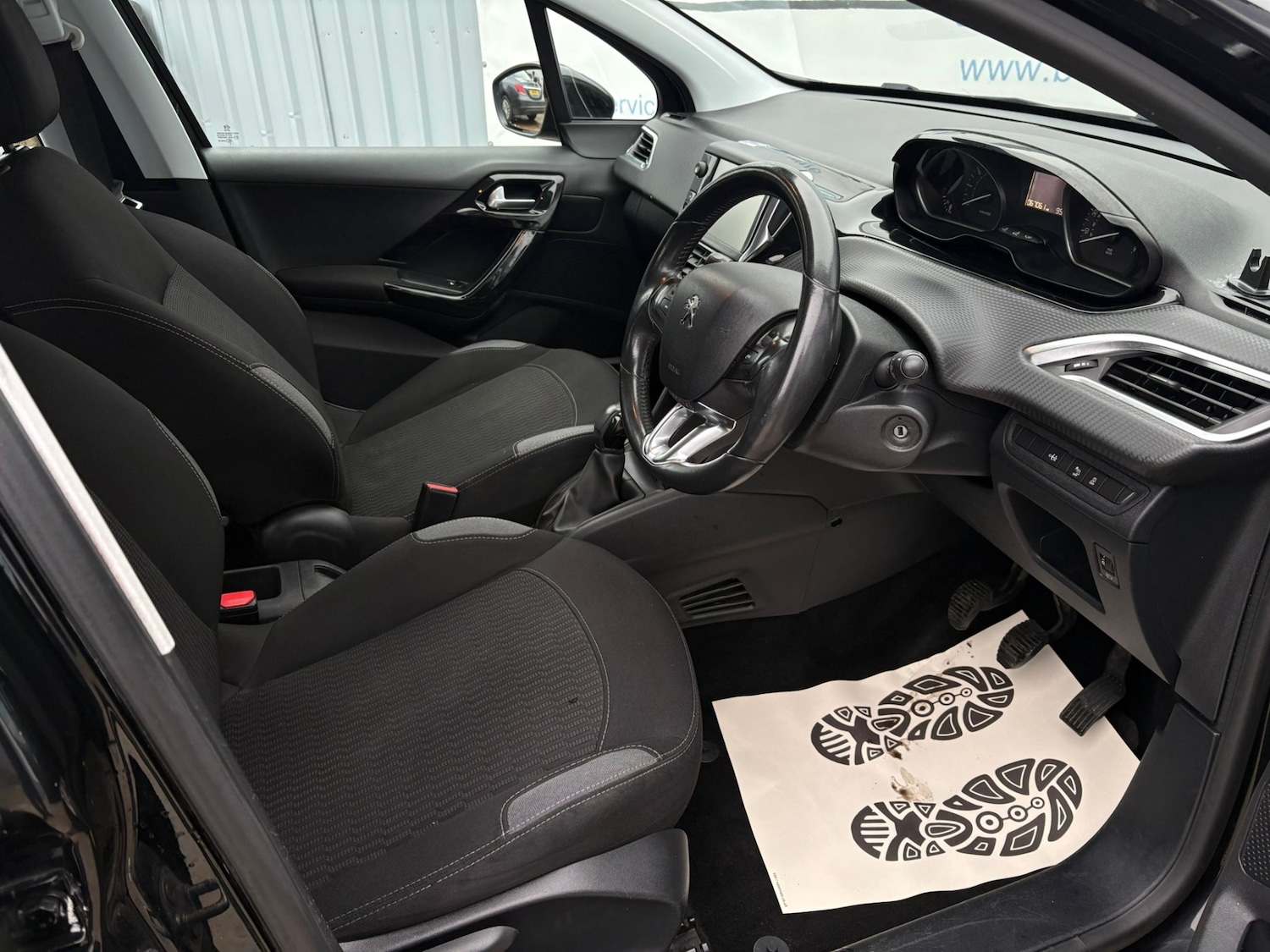 Used Peugeot 208 2015 for sale - 77404865: Photo 13