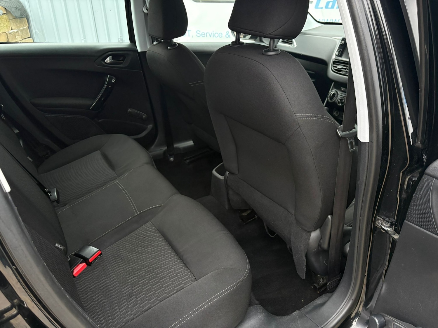 Used Peugeot 208 2015 for sale - 77404865: Photo 15