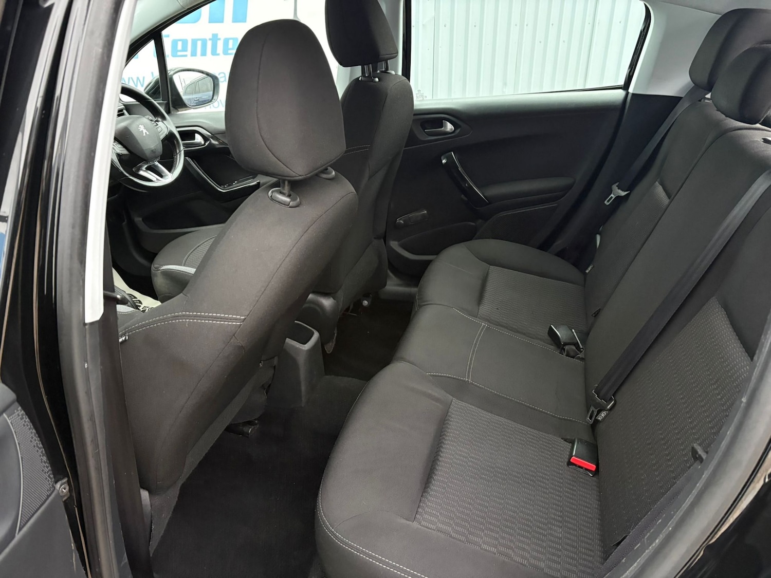 Used Peugeot 208 2015 for sale - 77404865: Photo 21