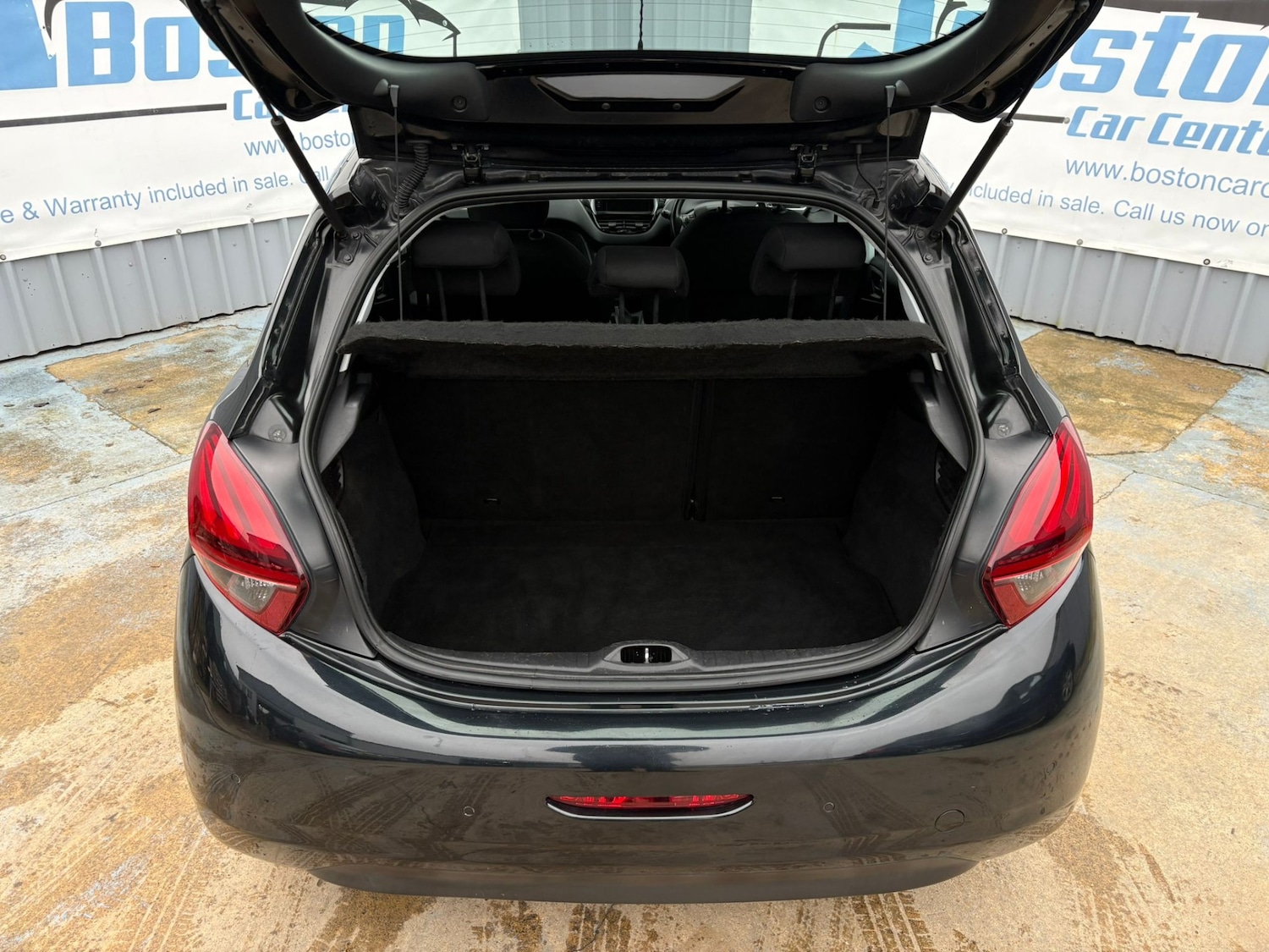 Used Peugeot 208 2015 for sale - 77404865: Photo 8