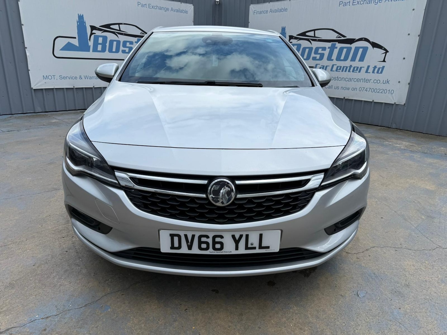 Used Vauxhall Astra 2016 for sale - 76757179: Photo 2