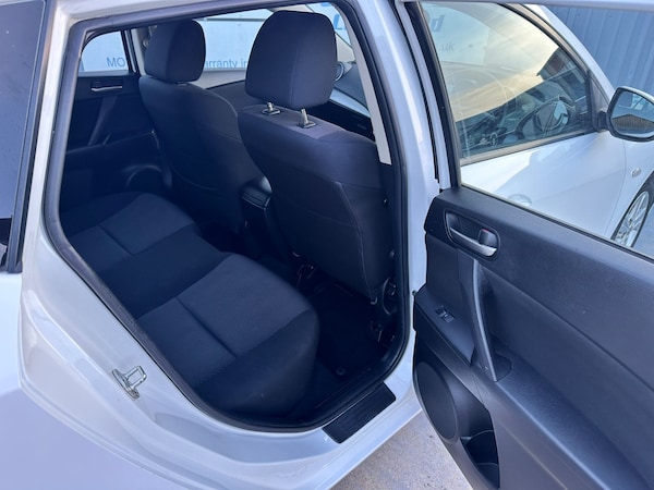 Used Mazda Mazda3 2009 for sale - 73542170: Photo 17