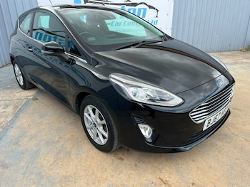 Used Ford Fiesta 2017 for sale - 79367189: Photo