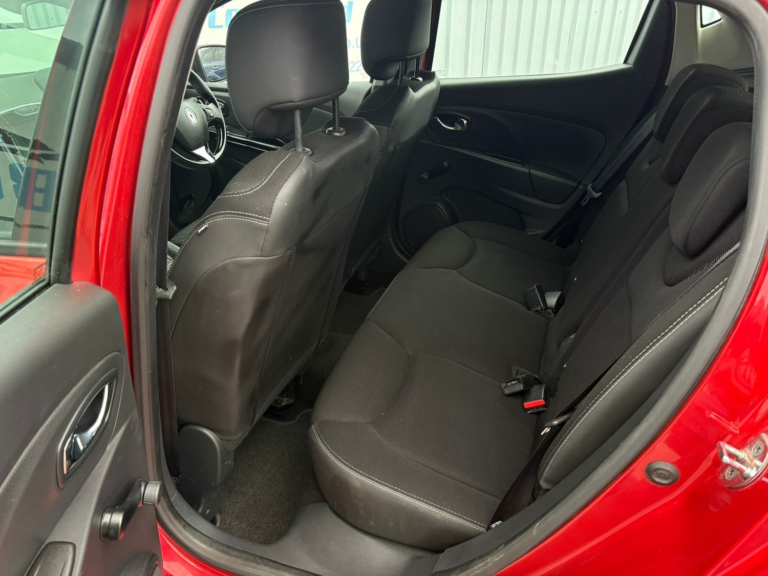 Used Renault Clio 2014 for sale - 77490095: Photo 21