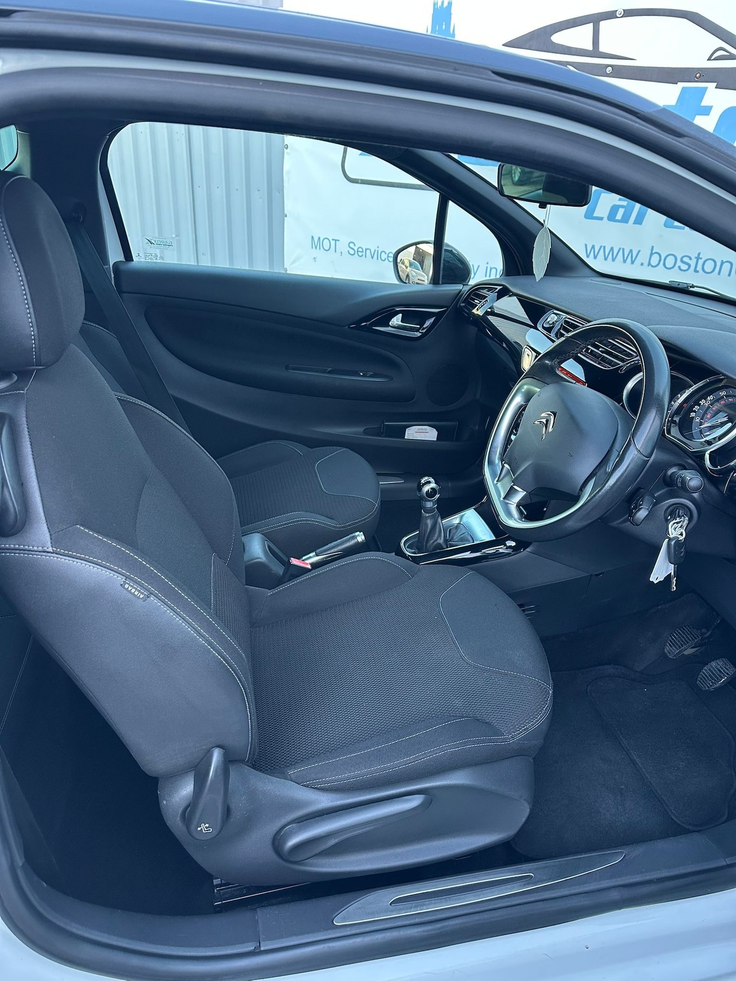 Used Citroen DS3 2013 for sale - 76588506: Photo 15