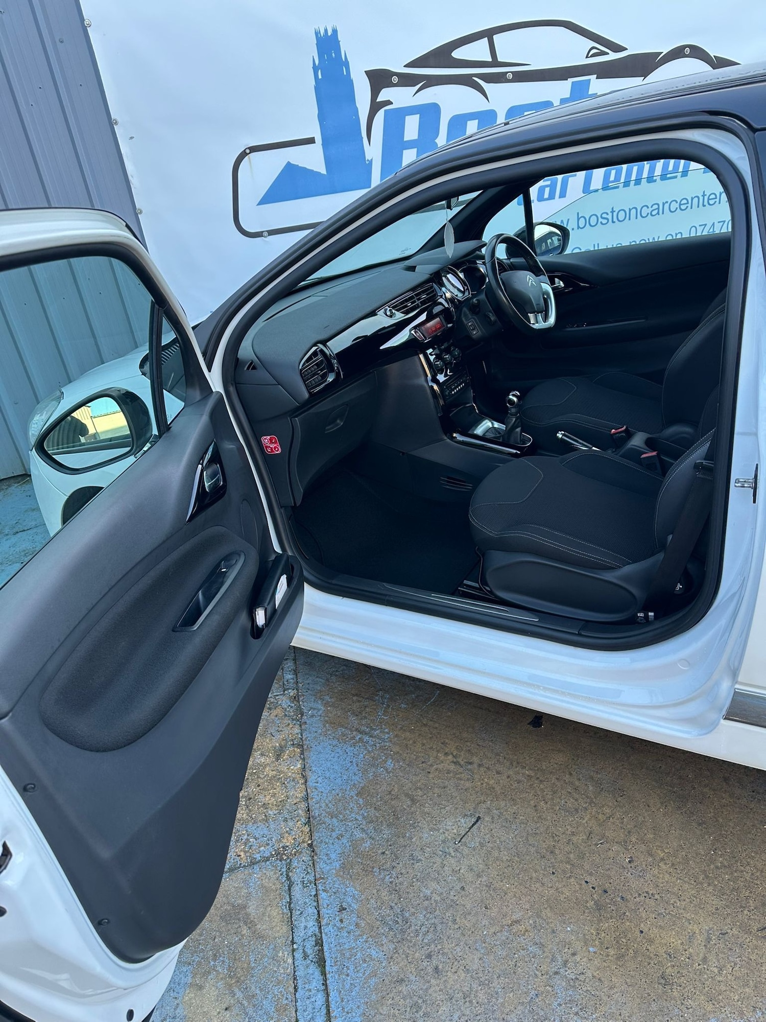 Used Citroen DS3 2013 for sale - 76588506: Photo 17