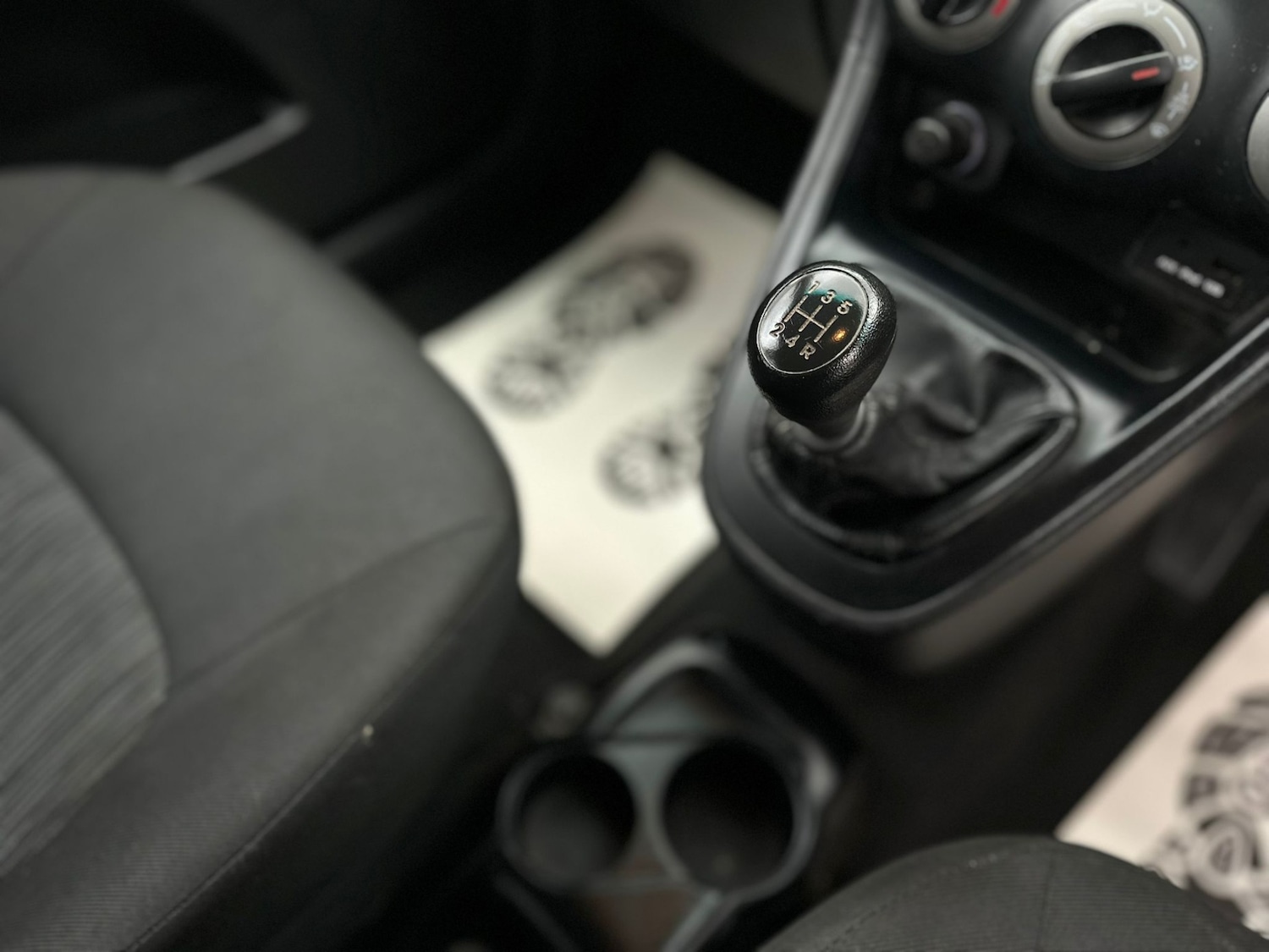 Used Hyundai i10 2012 for sale - 77888329: Photo 13