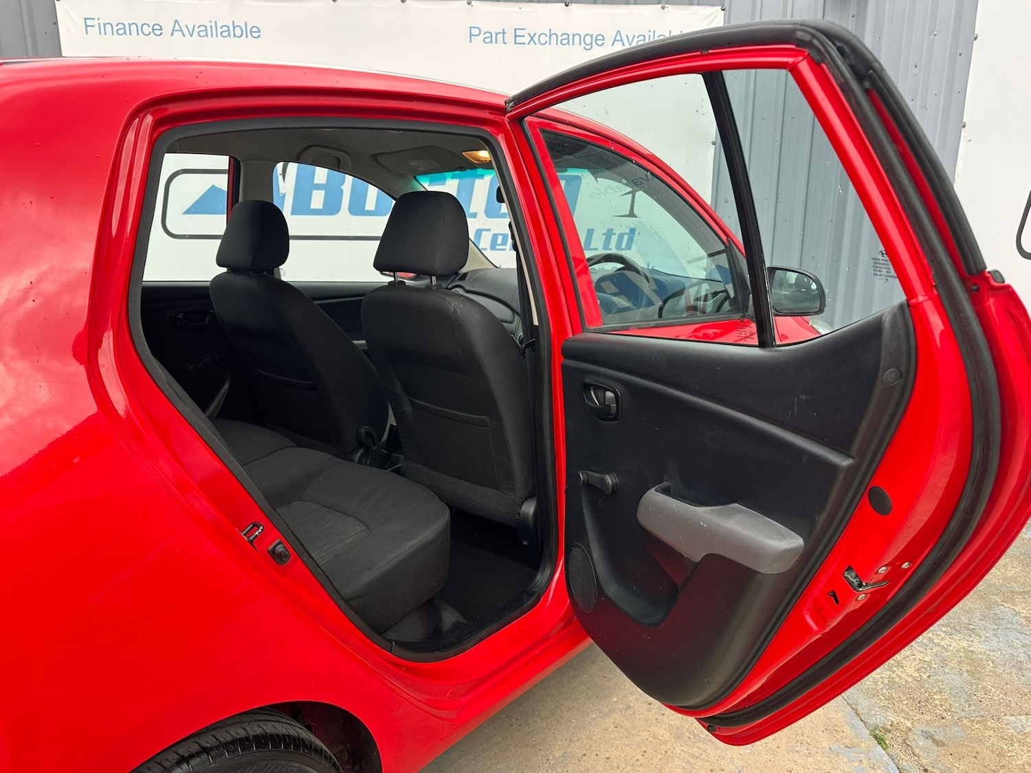 Used Hyundai i10 2012 for sale - 77888329: Photo 19