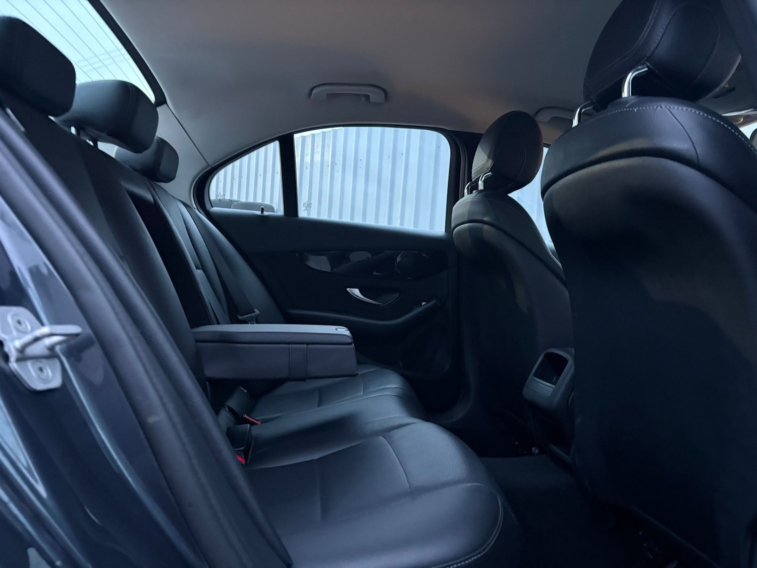 Used Mercedes-Benz C Class 2015 for sale - 77406391: Photo 15