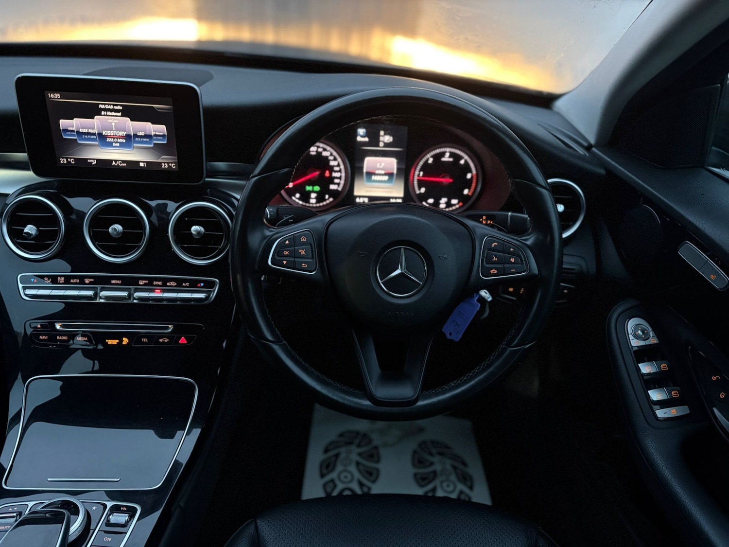 Used Mercedes-Benz C Class 2015 for sale - 77406391: Photo 17