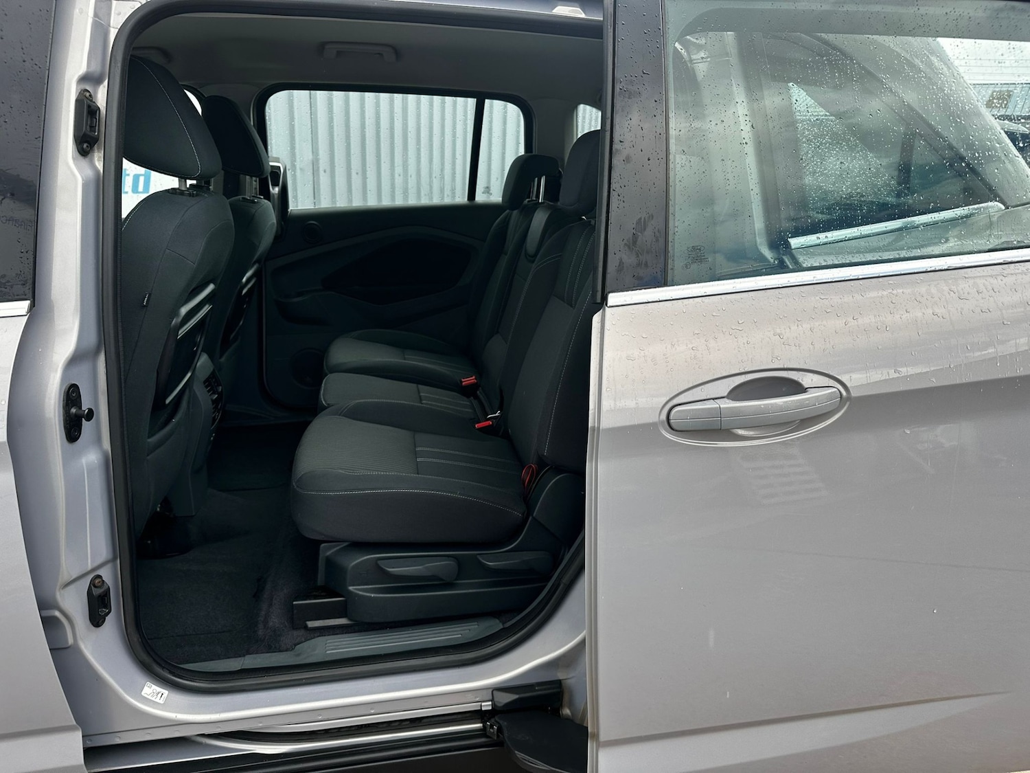 Used Ford Grand C-Max 2011 for sale - 75945474: Photo 18