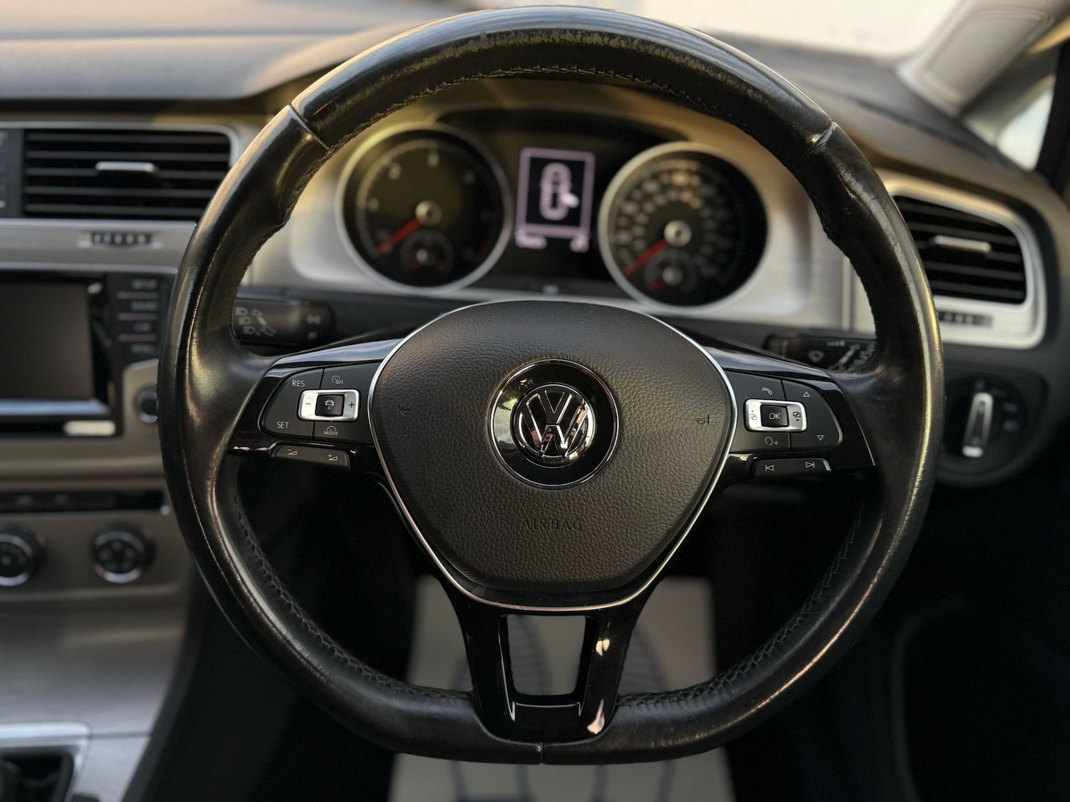 Used Volkswagen Golf 2015 for sale - 76757052: Photo 15