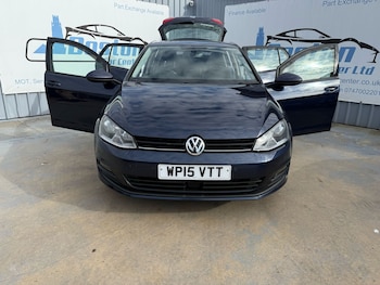 Used Volkswagen Golf 2015 for sale - 76757052: Photo