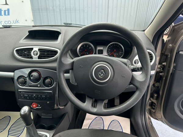 Used Renault Clio 2011 for sale - 69360601: Photo 10